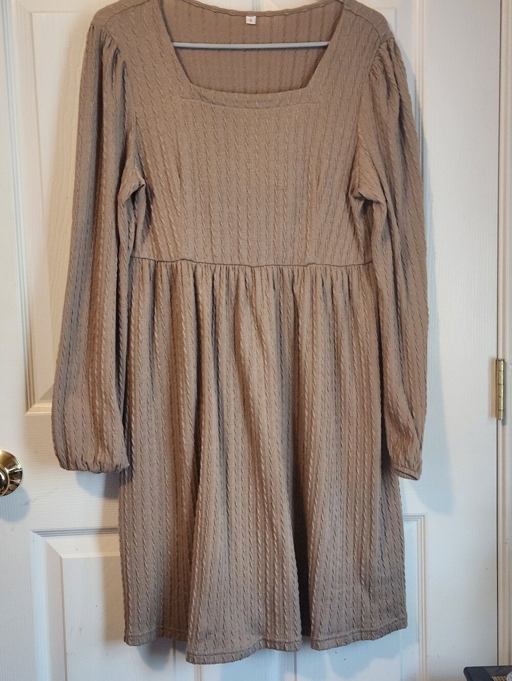 LADIES DRESS SZ SMALL, NWOT